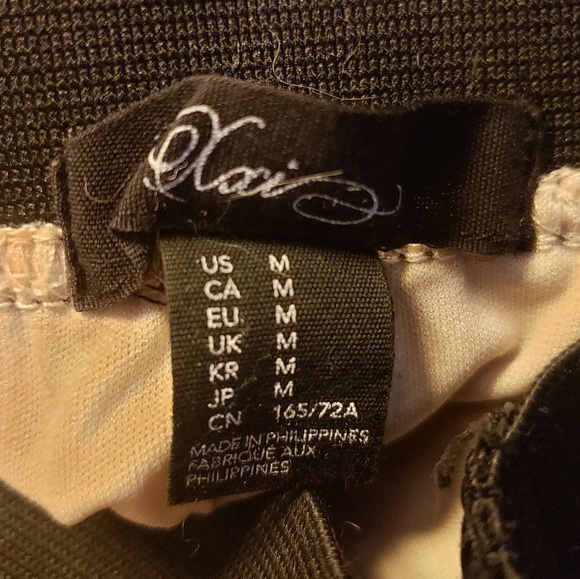 Silvery / light gold color short skirt. - Picture 4 of 4